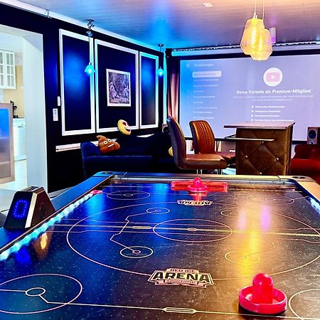 Bookeinfach Bad Ems - Private - Sauna Jacuzzi Whirlpool Swimmingpool Alahna Sup Beachvolleyball Billiards Ping Pong Cinema Theater Music Disco Ball Bbq Und Parkplaetze Exterior photo
