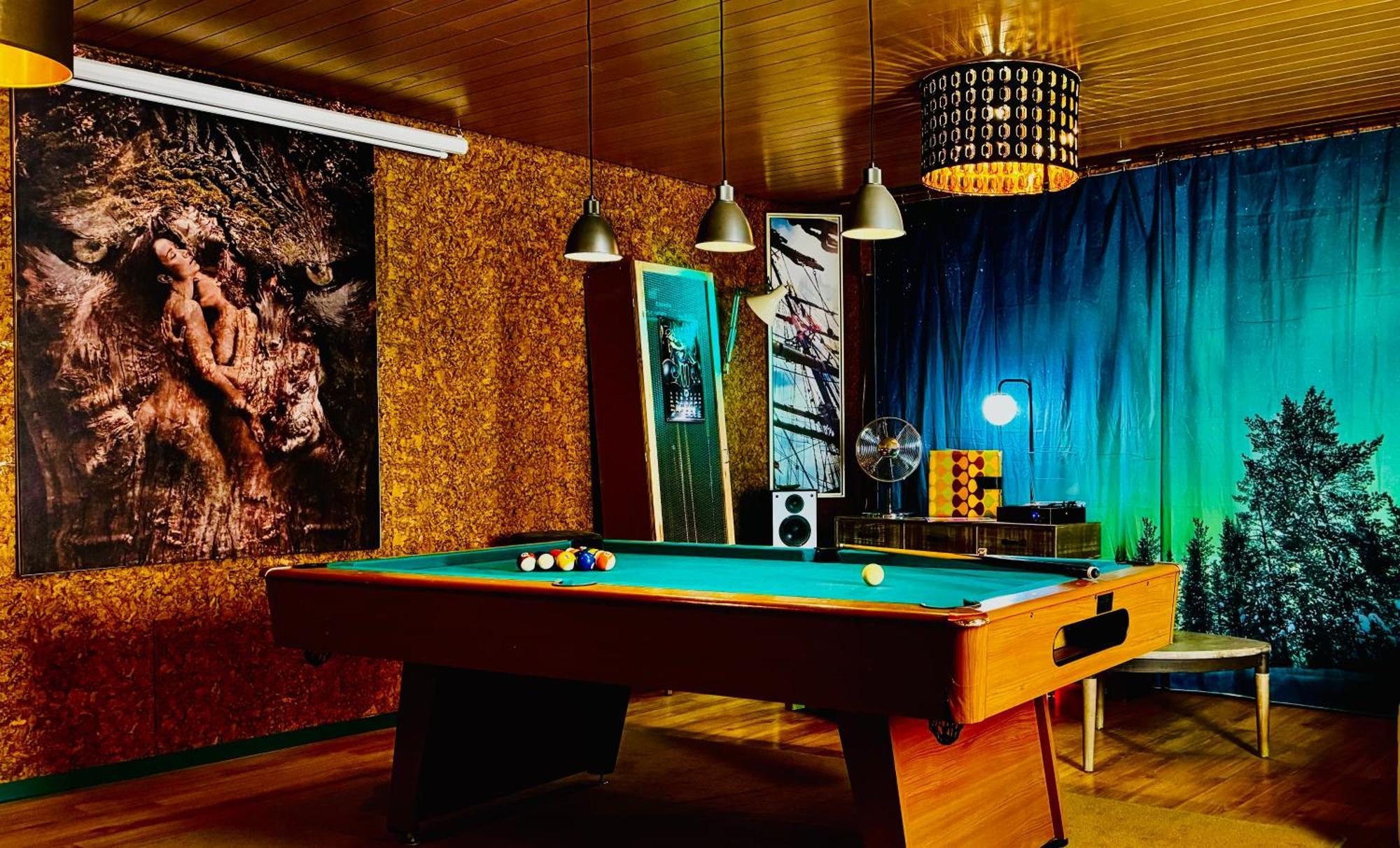 Bookeinfach Bad Ems - Private - Sauna Jacuzzi Whirlpool Swimmingpool Alahna Sup Beachvolleyball Billiards Ping Pong Cinema Theater Music Disco Ball Bbq Und Parkplaetze Exterior photo