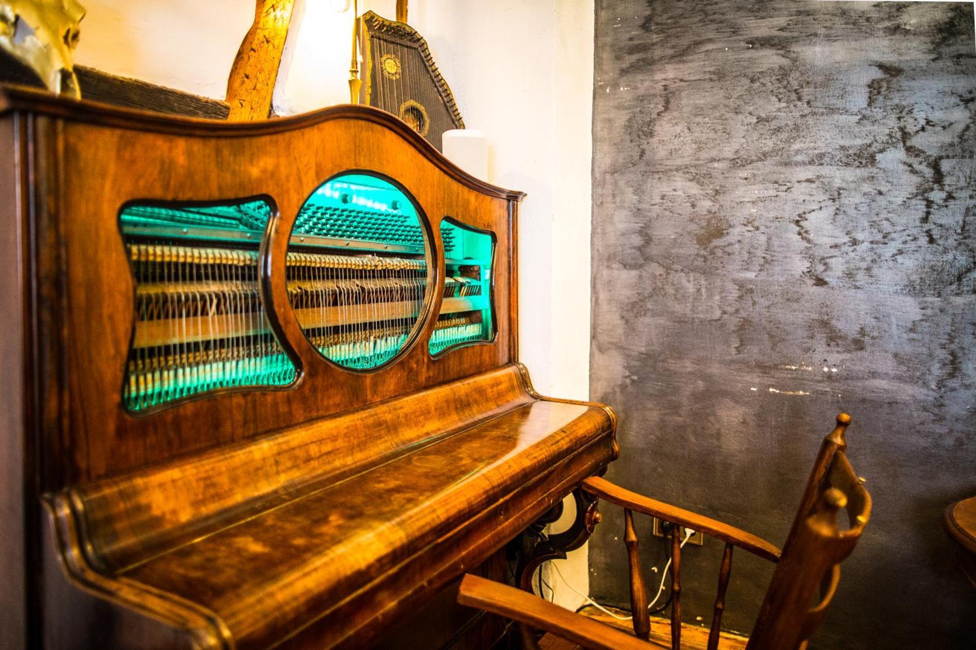 Bookeinfach Bad Ems - Private - Sauna Jacuzzi Whirlpool Swimmingpool Alahna Sup Beachvolleyball Billiards Ping Pong Cinema Theater Music Disco Ball Bbq Und Parkplaetze Exterior photo