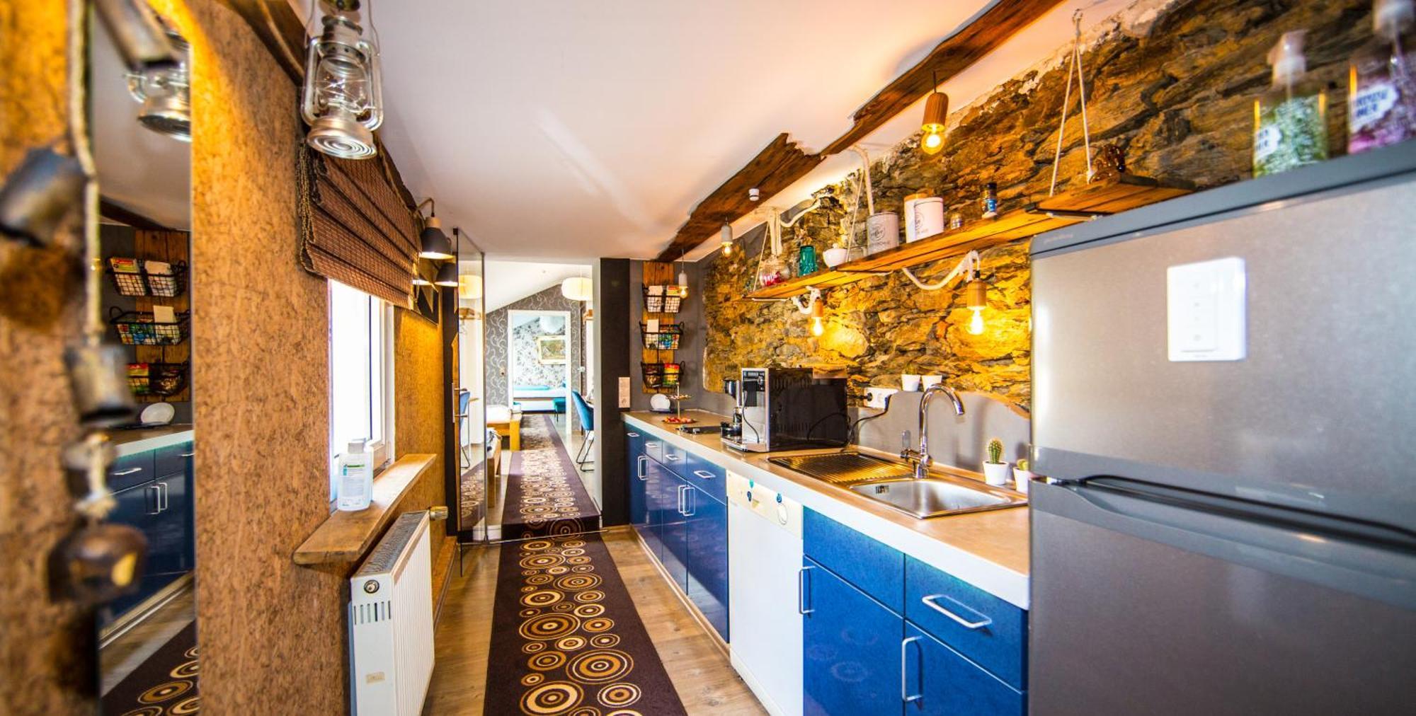 Bookeinfach Bad Ems - Private - Sauna Jacuzzi Whirlpool Swimmingpool Alahna Sup Beachvolleyball Billiards Ping Pong Cinema Theater Music Disco Ball Bbq Und Parkplaetze Exterior photo