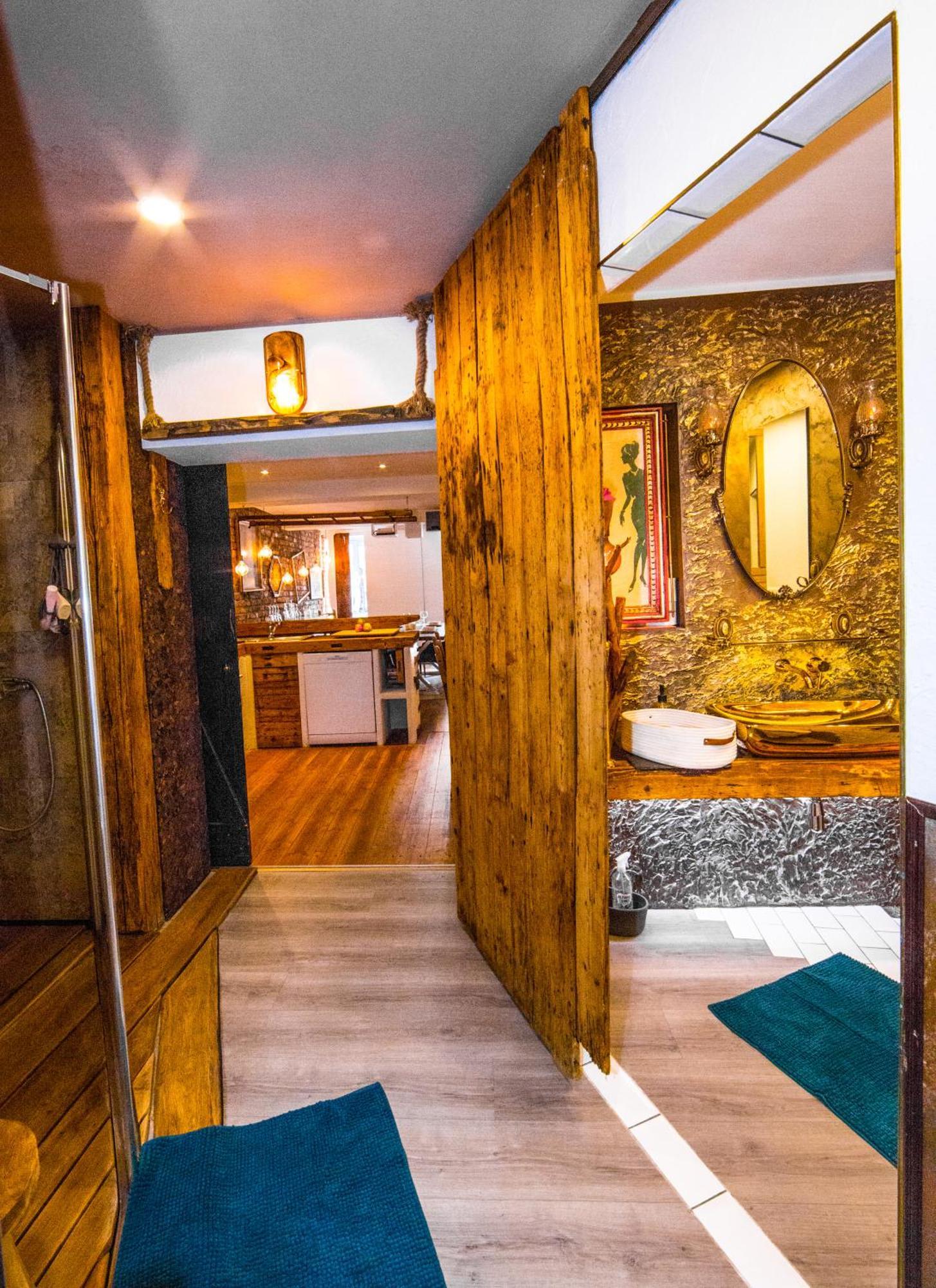 Bookeinfach Bad Ems - Private - Sauna Jacuzzi Whirlpool Swimmingpool Alahna Sup Beachvolleyball Billiards Ping Pong Cinema Theater Music Disco Ball Bbq Und Parkplaetze Room photo